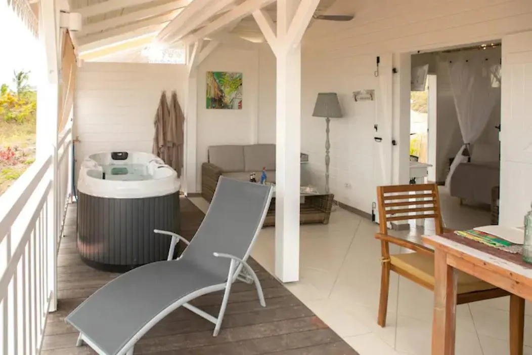 Bungalow Vanille Pacane - Vue Mer Avec Spa Prive لي تروا زيليه شقة