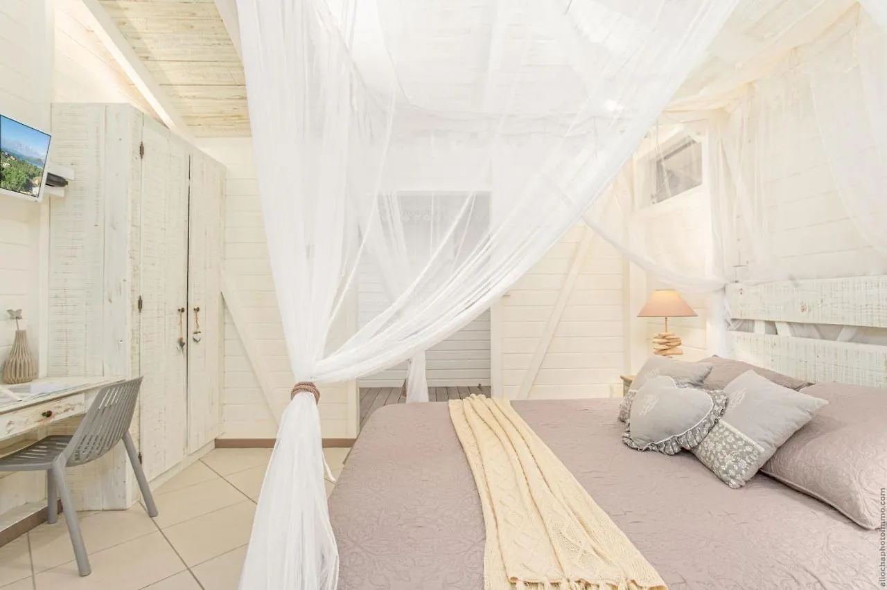 Bungalow Vanille Pacane - Vue Mer Avec Spa Prive لي تروا زيليه 0*,  مارتينيك